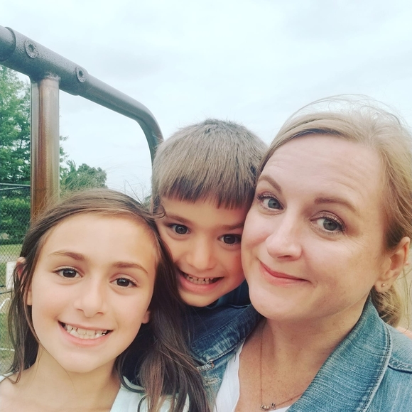 Meet your Posher, Carrie - Picture 1 of 1